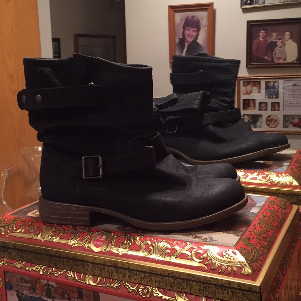 Black boots